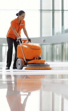 Nettoyage Décapage Et Cirage Des Sols Avec Une Finition Ultra Brillante